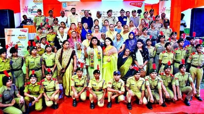 ADG Rajiv Krishna pays tribute to martyrs at Veerangana Samman ceremony in Agra