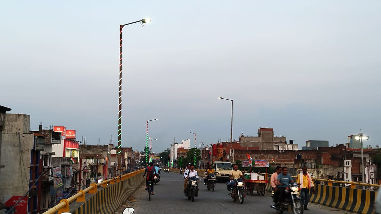 The city will be lit up with three colored lights