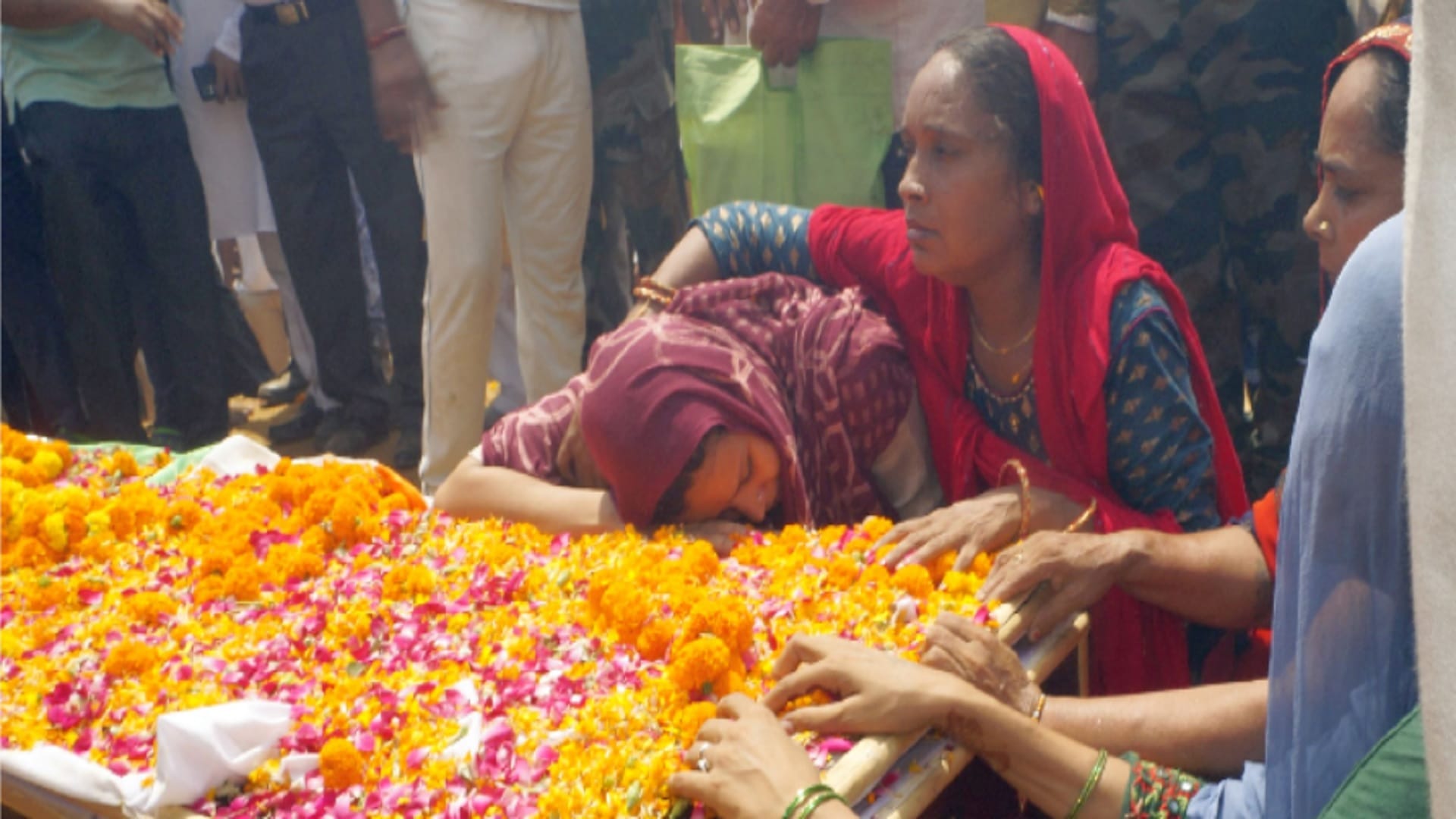 Manoj Bhati saved fifty soldiers by giving martyrdom Encounter Terrorist Killed Indian Army
