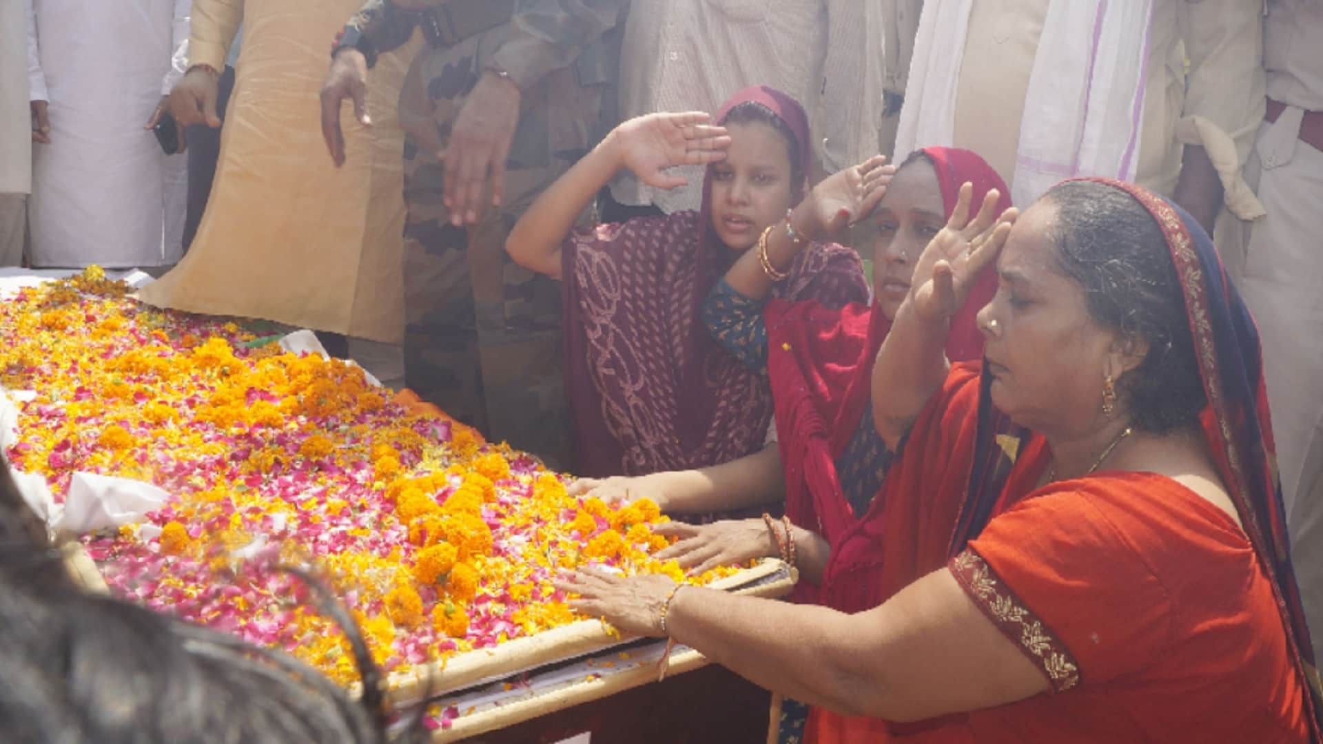 Manoj Bhati saved fifty soldiers by giving martyrdom Encounter Terrorist Killed Indian Army