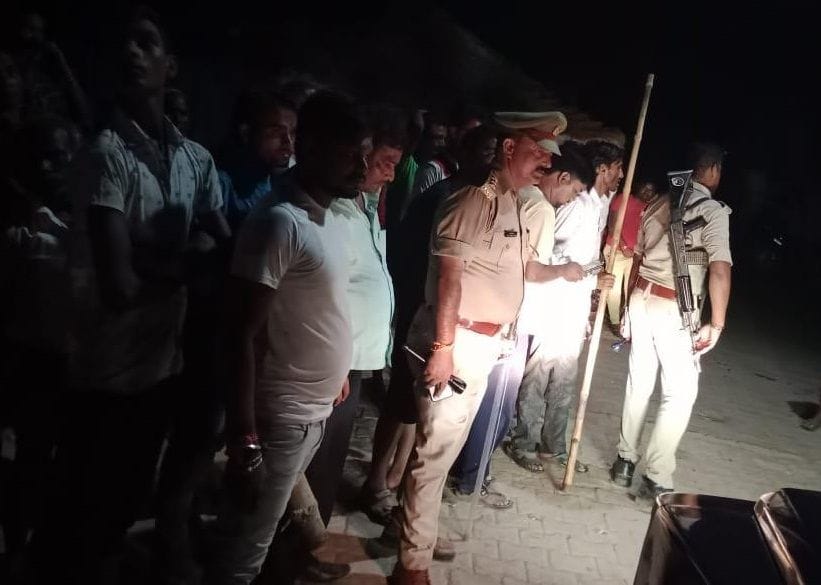 Villagers chased away leopard who came towards village again in night