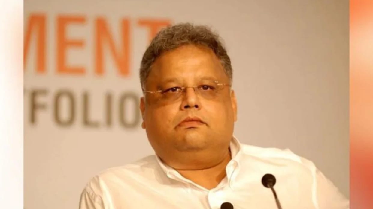 Big Bull of Dalal Street, Investor Rakesh Jhunjhunwala Dies, His life journey