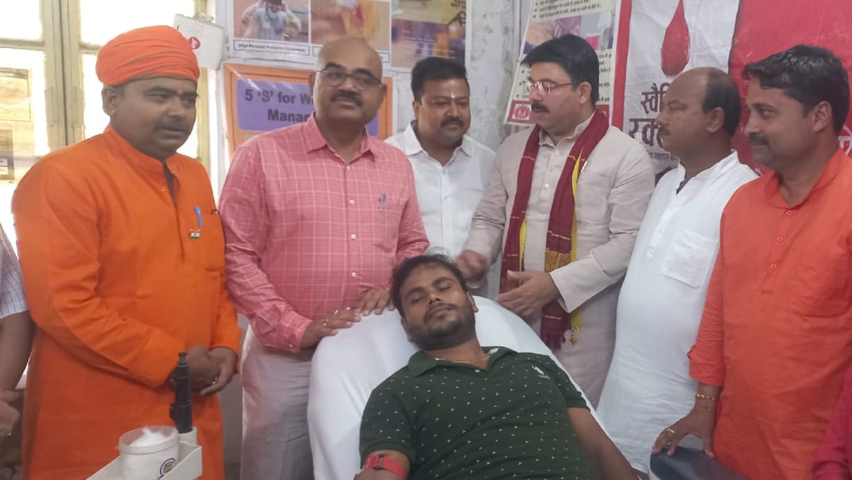 116 people donated blood on the 75th independence anniversary in deoria