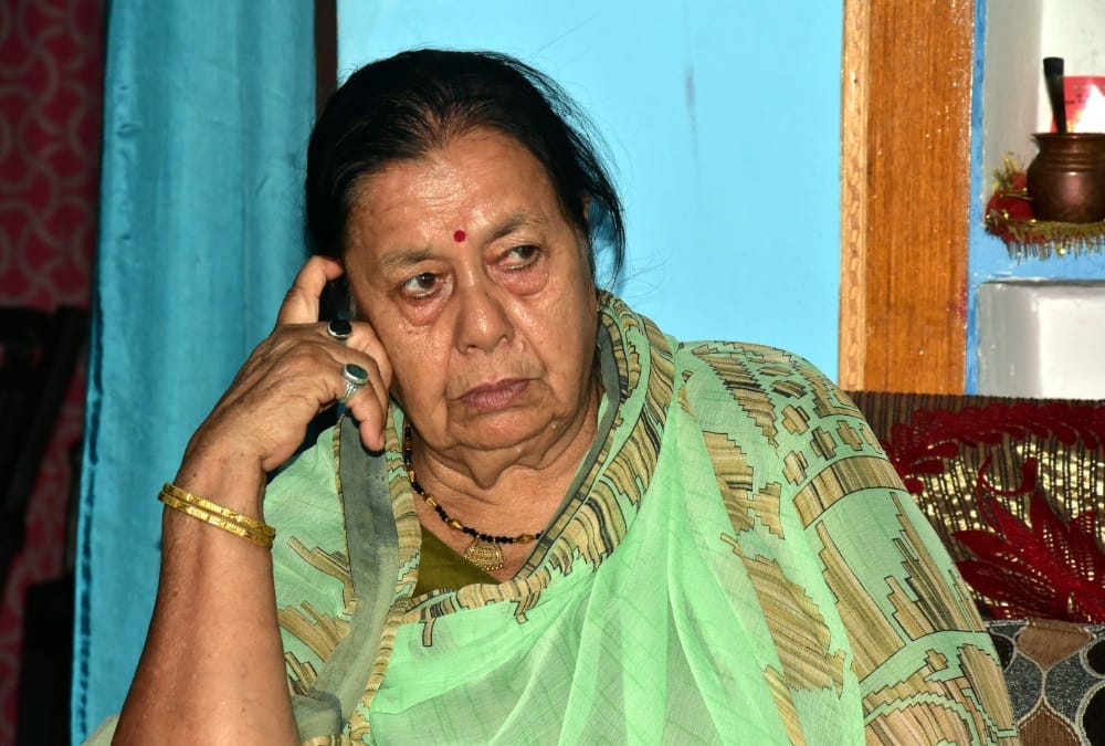 Uttarakhand Martyr Chandra shekhar Harbola Wife crying to recall 38 years ago memories