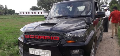 Violent clash between two sides in mirzapur old man injured due to bullet injuries