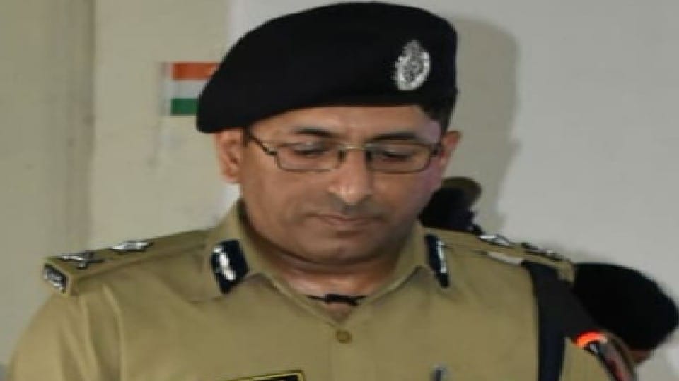 Agra Range IG Nachiketa Jha and other policemen got medals on independence day