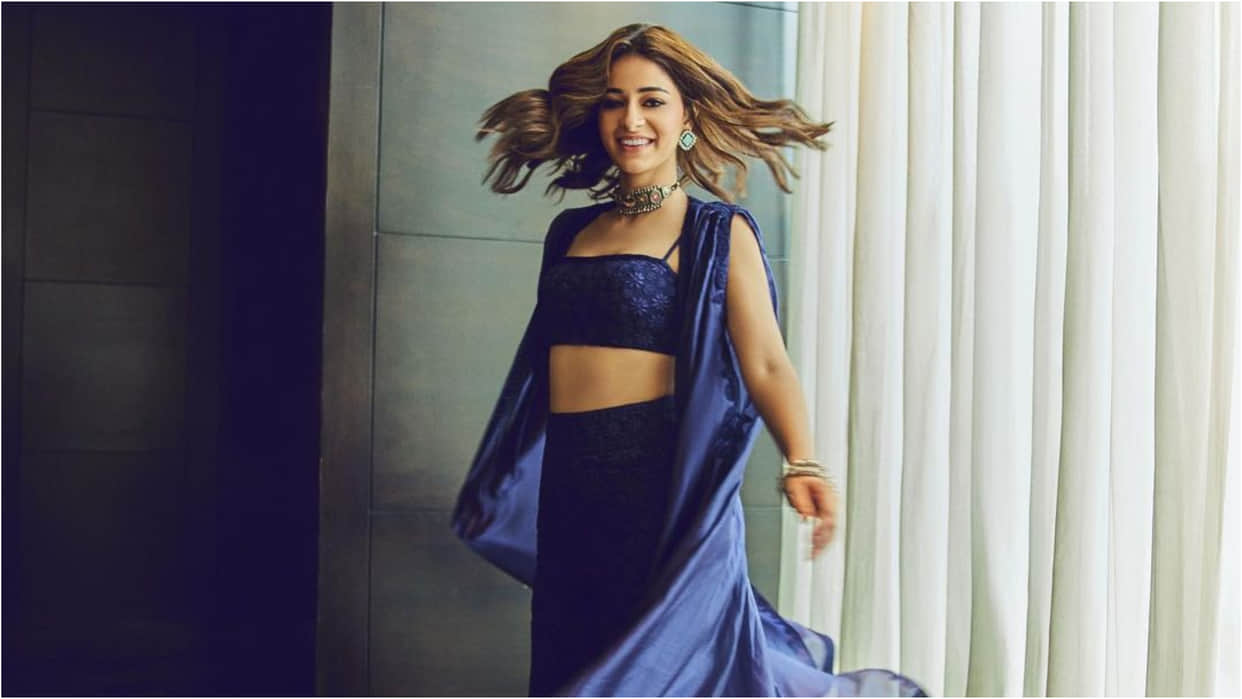 ananya pandey looks gorgeous in blue bralette with shrug for liger promotion