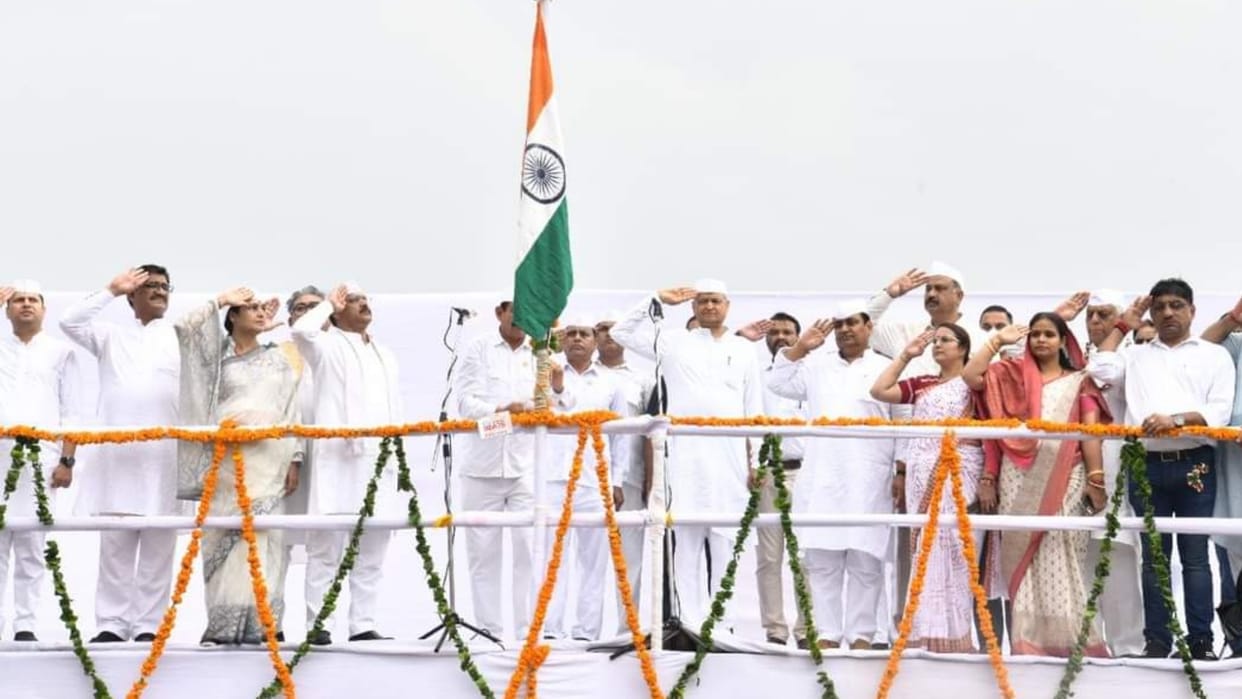 CM Ashok Gehlot hoisted flag in Jaipur on Independence Day
