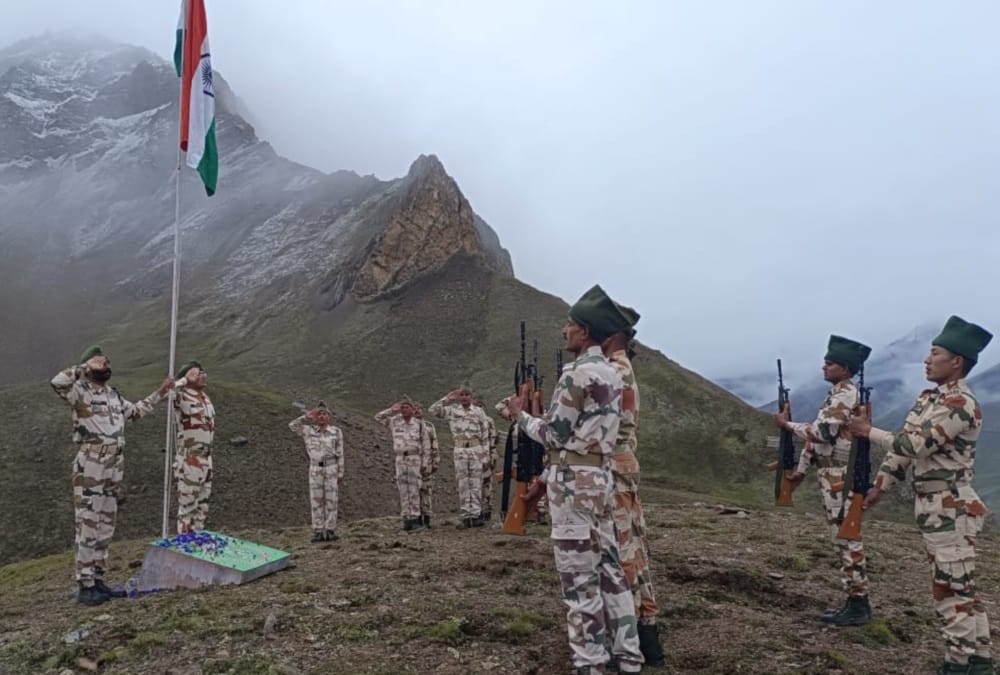 Independence Day 2022: Itbp Hoisted Tricolour on 16 thousand feet Height on china Border