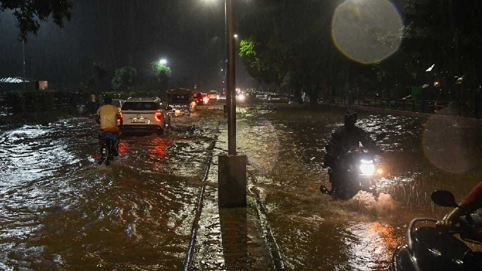 Heavy rain in Chandigarh on the eve of Independence Day 2022