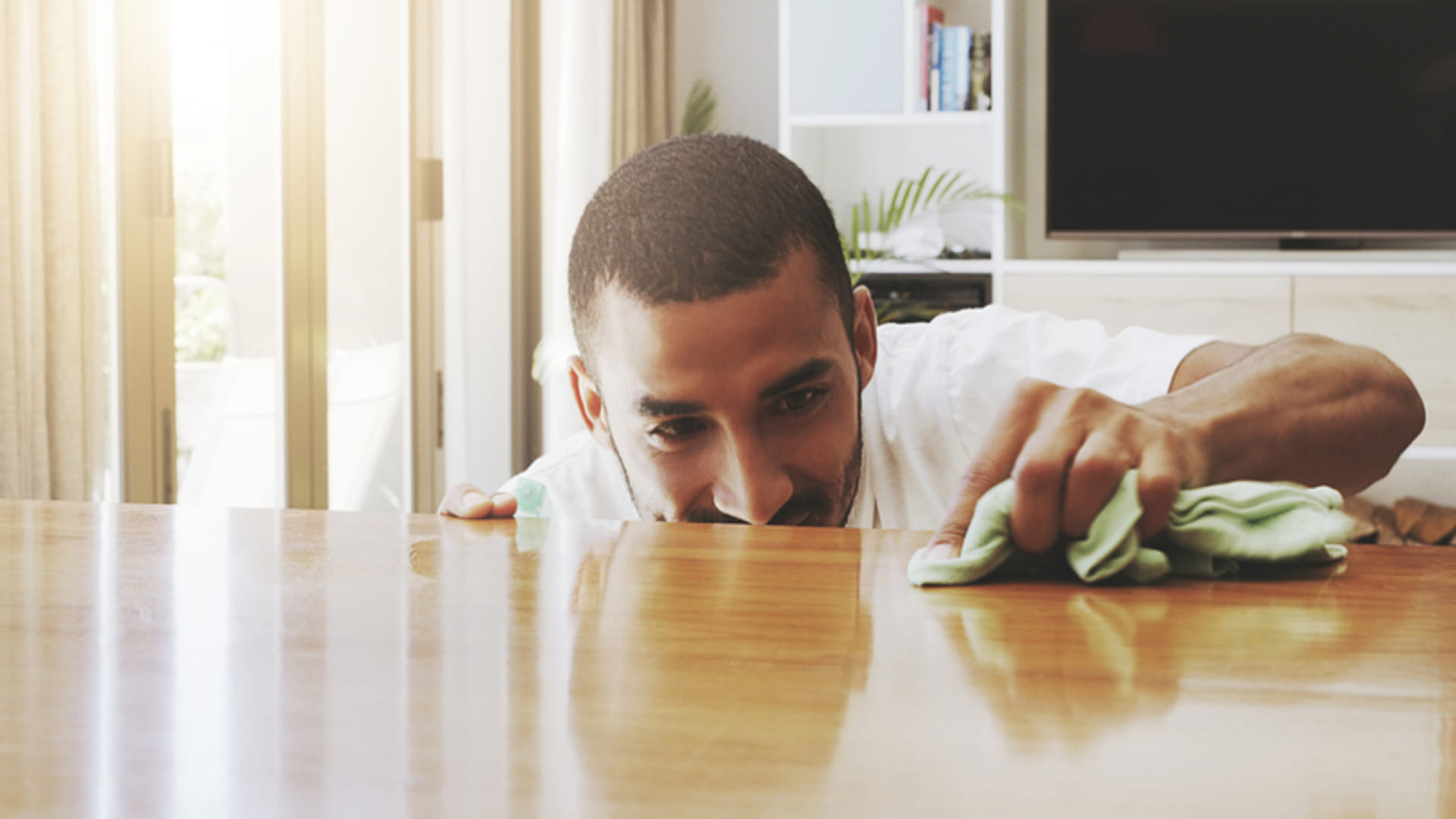 remove stains from wooden table and furniture with these trick
