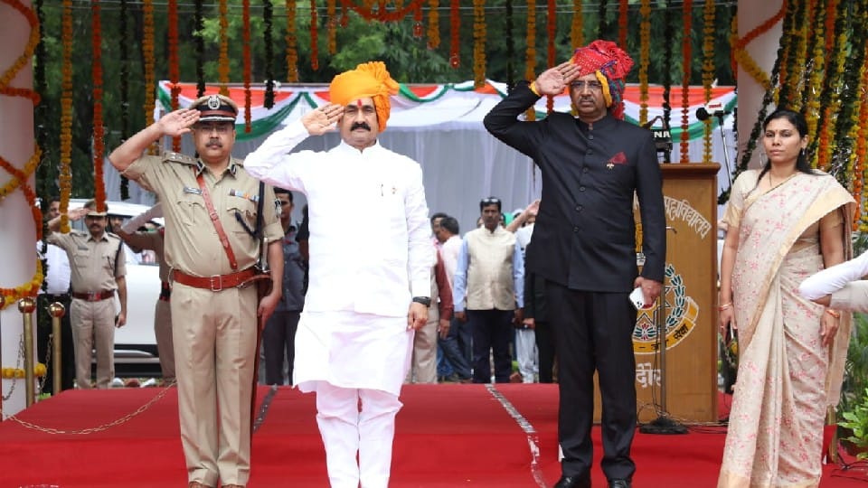 Independence Day: The spirit of patriotism shown in Indore, celebrated Independence Day with enthusiasm