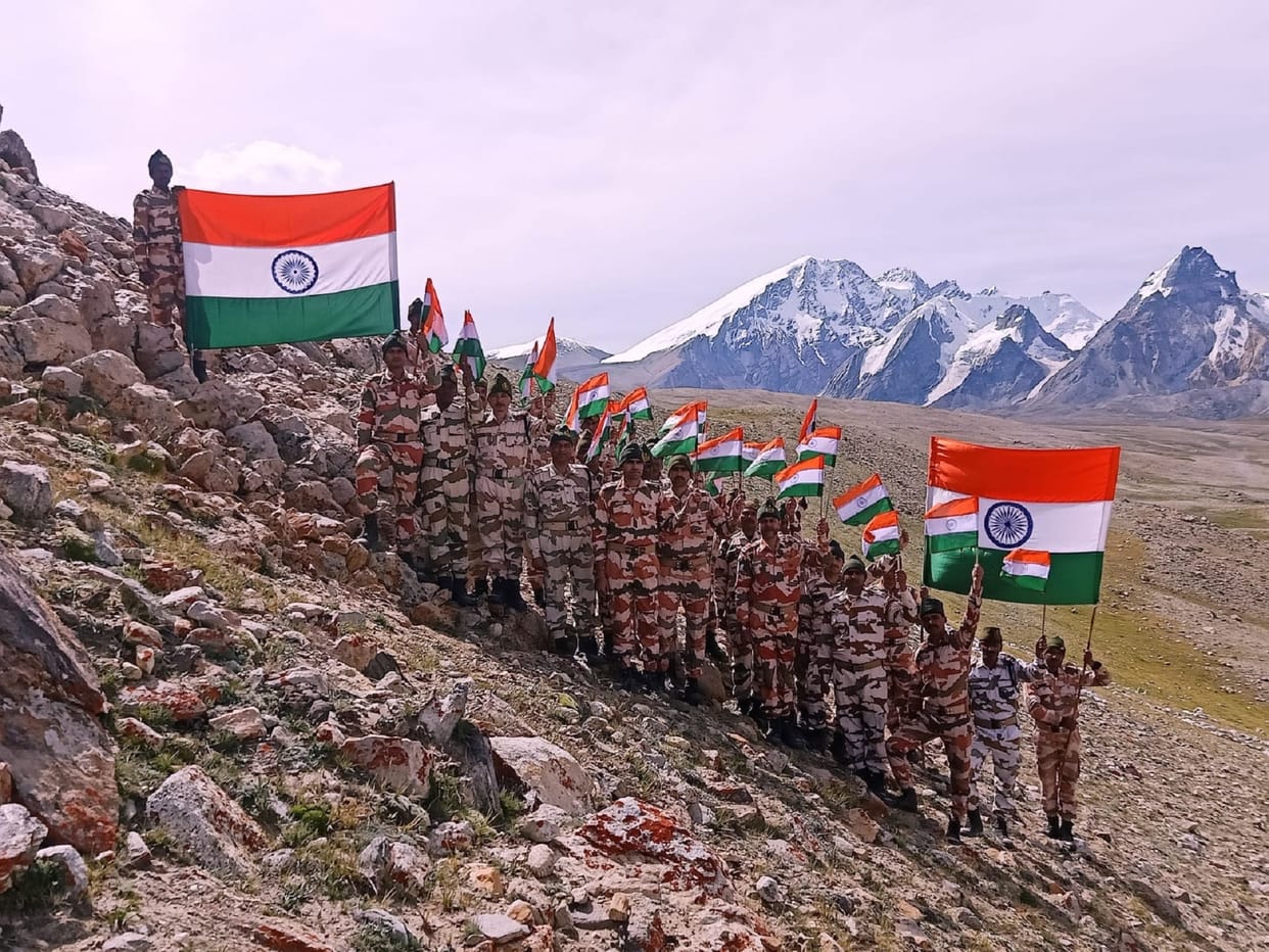 Independence Day: Himveer of ITBP make a record, to hoisted the tiranga on 75 mountain peaks