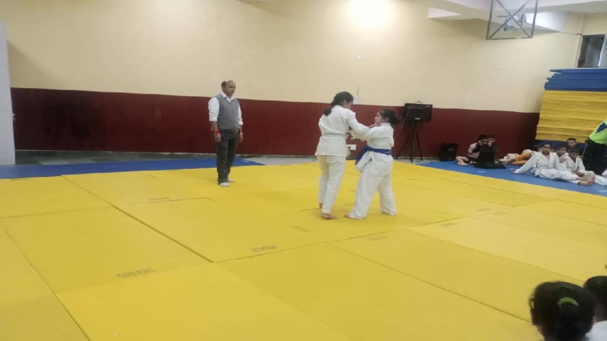 Sub Junior Judo Championship shimla, Ankita and Kritika Soni won the gold medal