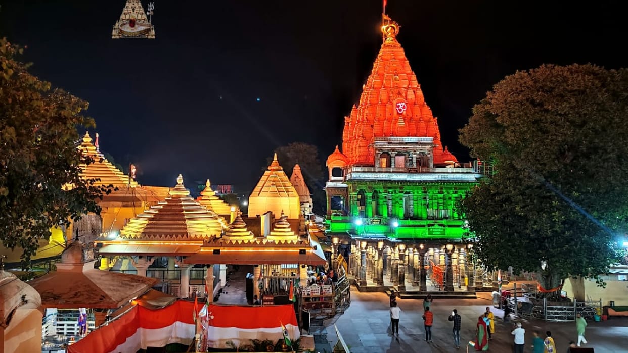 Shivraj government removed Ujjain Mahakal temple administrator before PM Modi visit