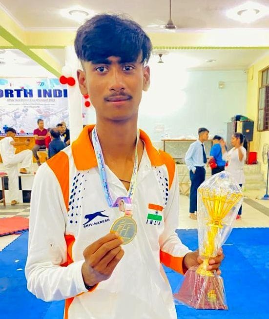 Manish of Nainital got gold in Dehradun