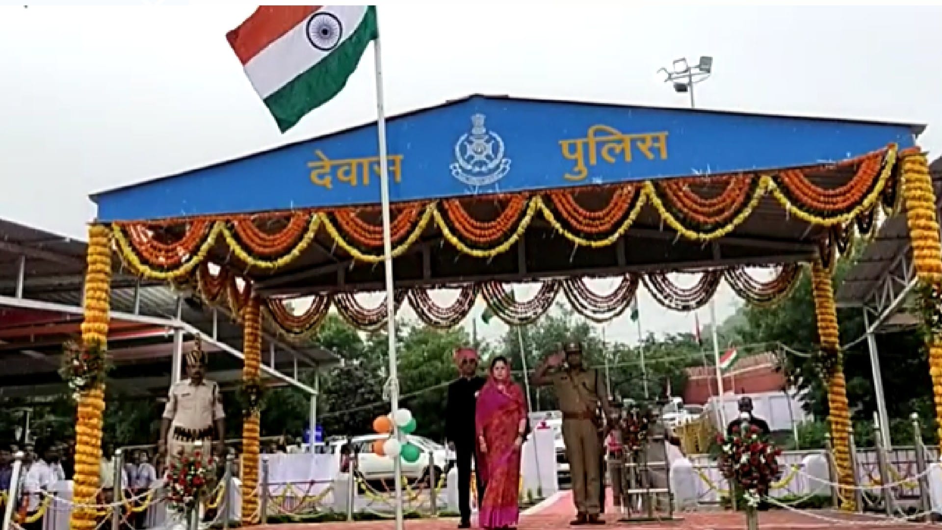 Tricolor hoisted on the nectar festival of independence in Madhya Pradesh, see the pictures of the festival