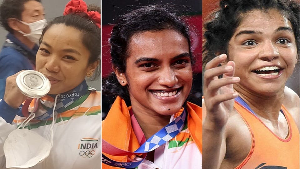 Interesting stories of players who made records in Commonwealth Games, pv sindhu , mirabai chanu, sakshi malik