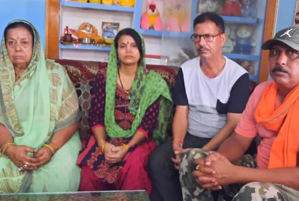 Uttarakhand Martyr Chandra shekhar daughter Proud on her father