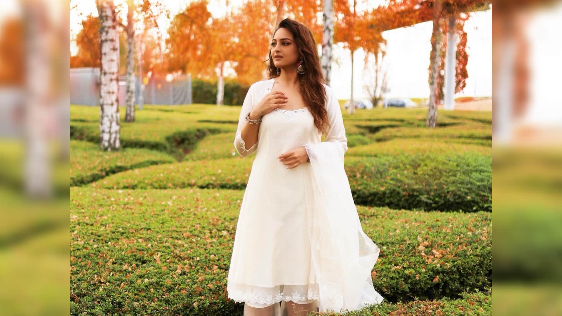 Sonakshi Sinha: Double XL actress slapped comedian in case to banta hai show watch video