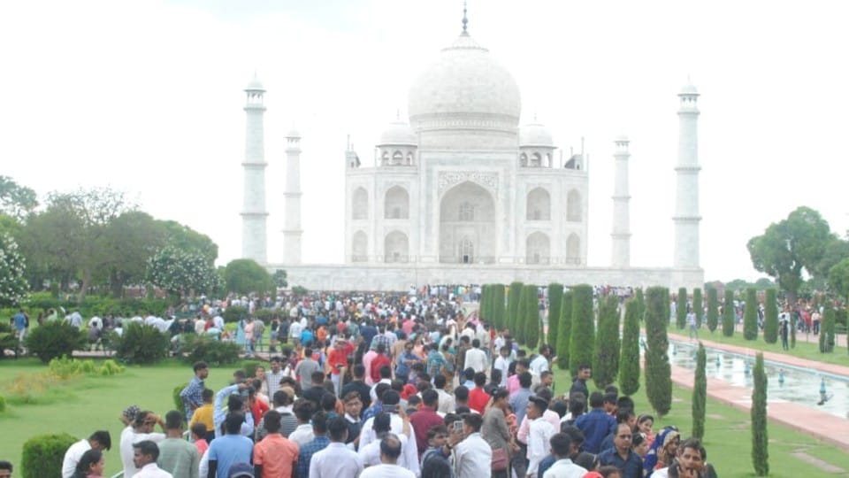 Multilevel parking to be built at Tajmahal eastern gate agra