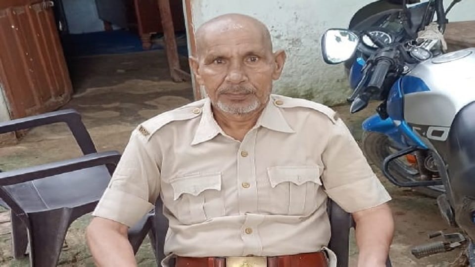 Death of contract forest worker who went to see the crop on the farm Agra news