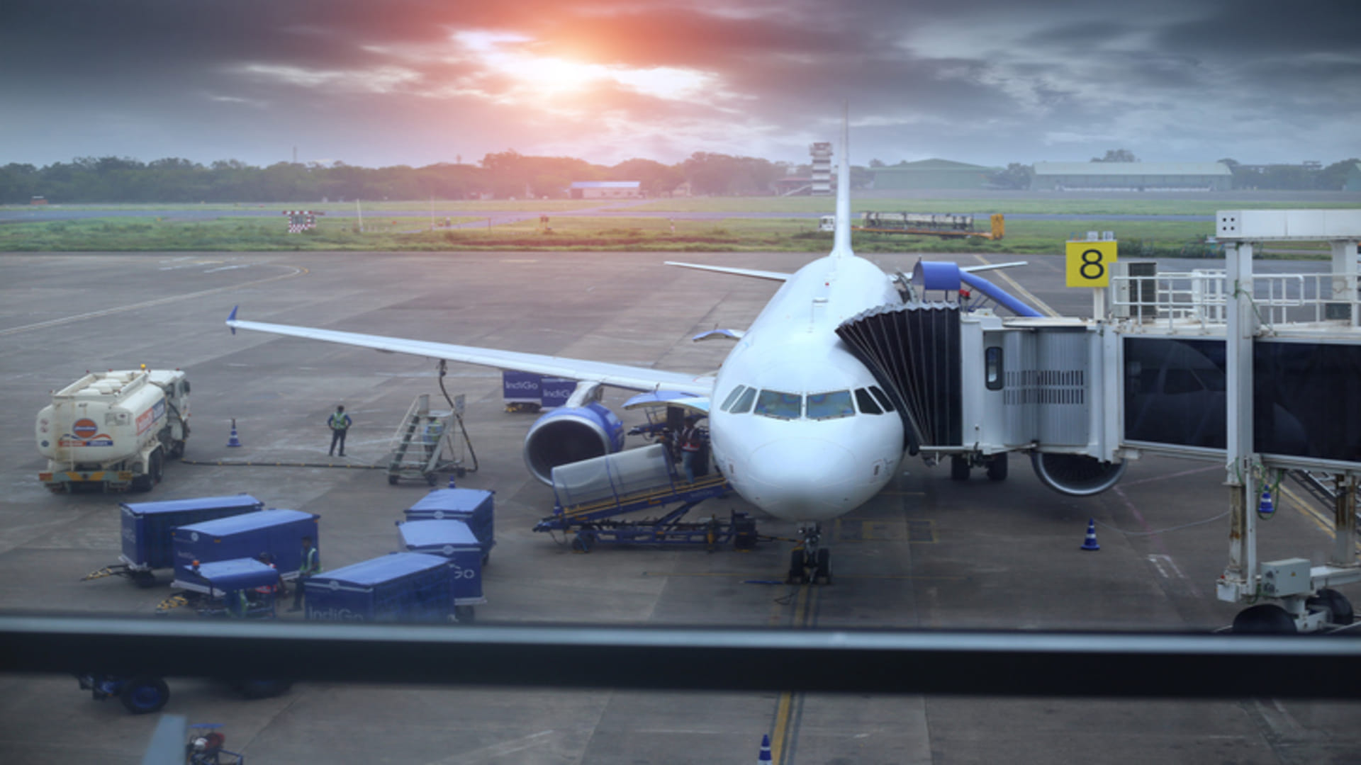 Govt to Remove Domestic Fare Caps Imposed on Airlines August 31st Know About Air Fare Caps