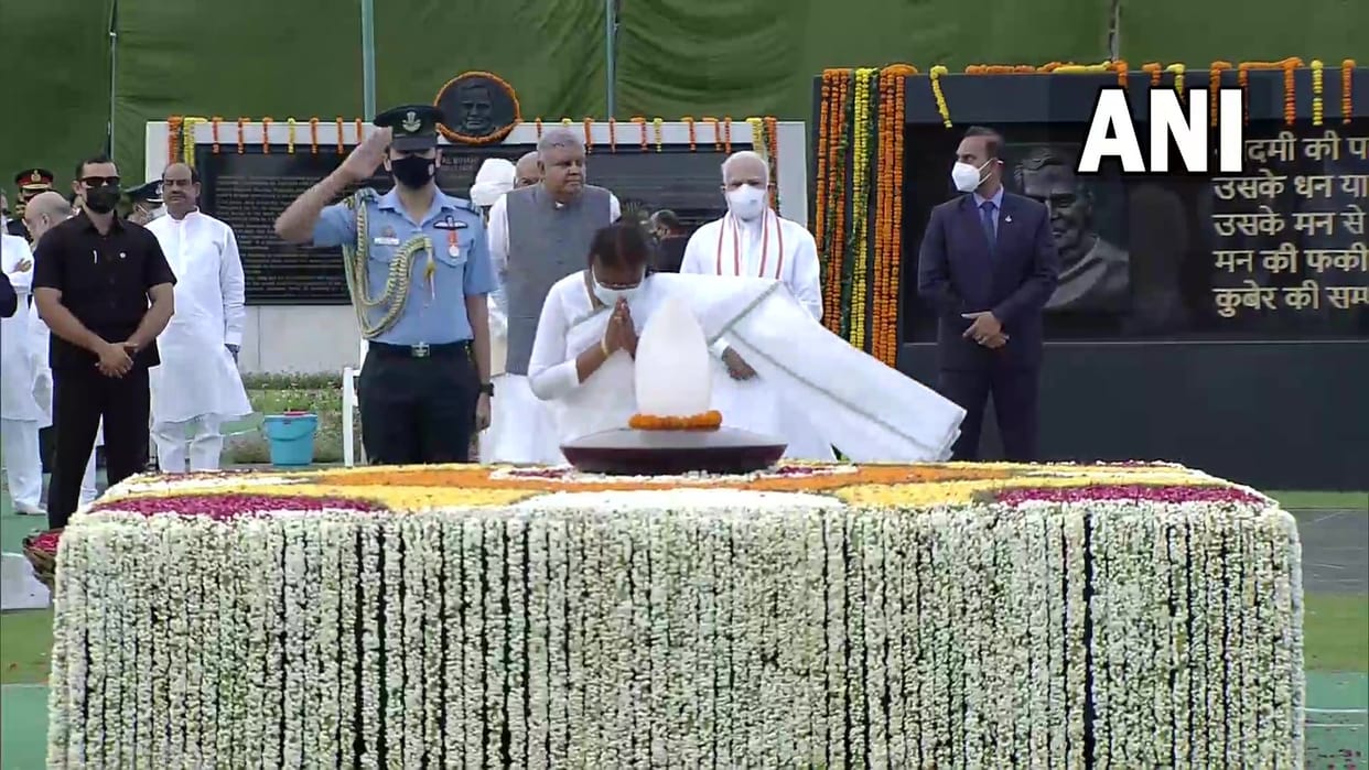 Former PM Atal Bihari Vajpayee Death Anniversary PM Modi and Many Leaders Pay Tribute