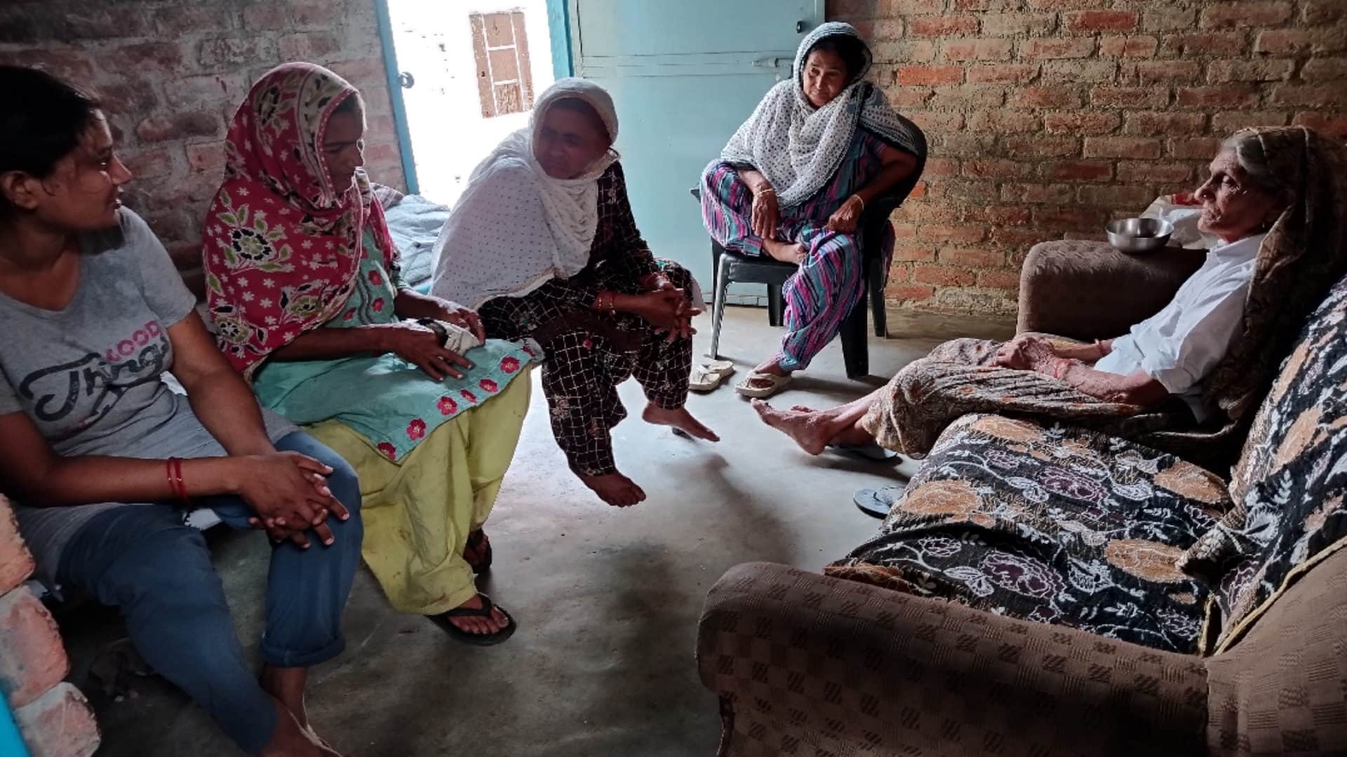 The one who had tied the thread of protection, he snatched his life