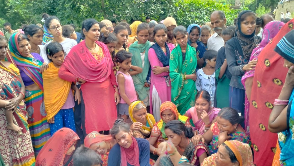Two people died in Ramnagar thana kshetra in because of electric shock.