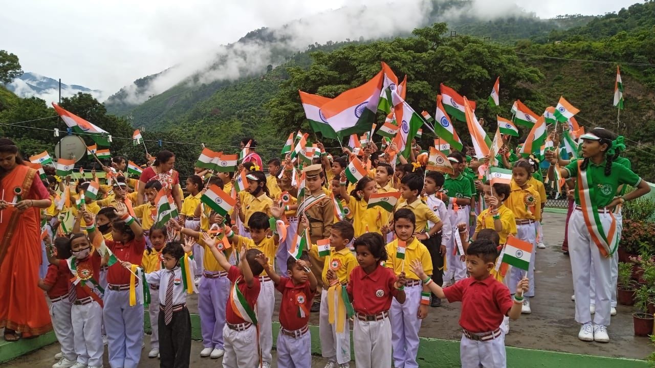 Hoisting the tricolor, shouting slogans of India
