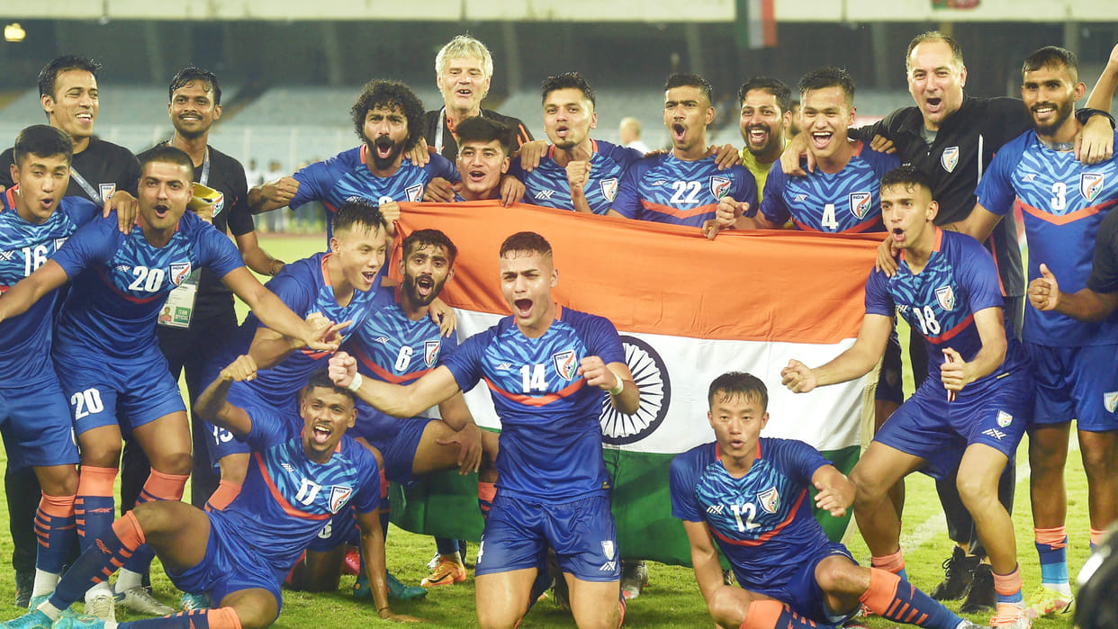 FIFA Suspends Indian Football Federation Over Third Party Influences Know Why FIFA Bans India in Hindi