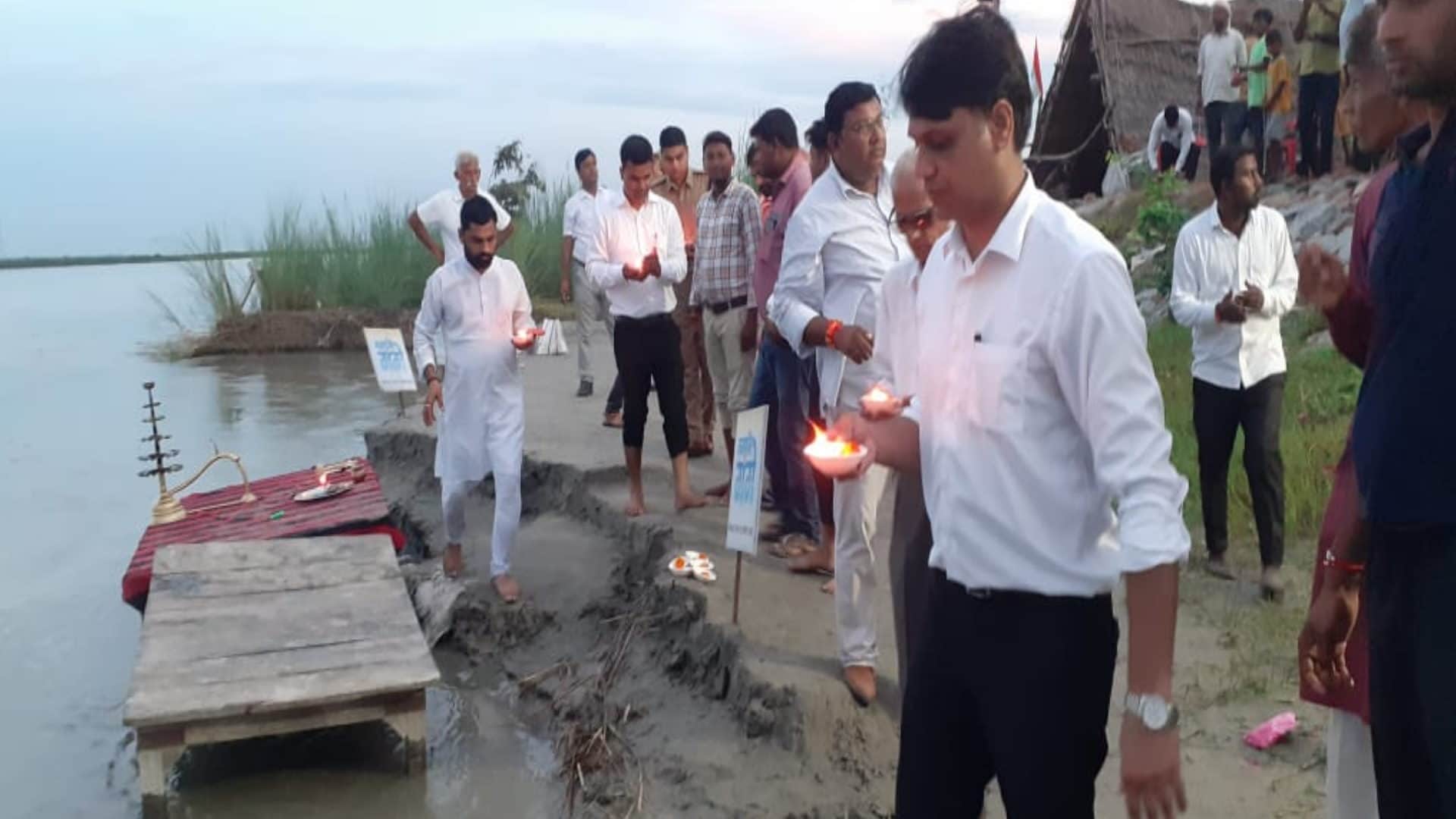 Ganga Maha Aarti started today in the historical city Hastinapur in Meerut