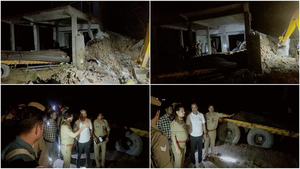Uncontrollable trolley laden with bars entered house four including retired sub-inspector died in Mainpiuri