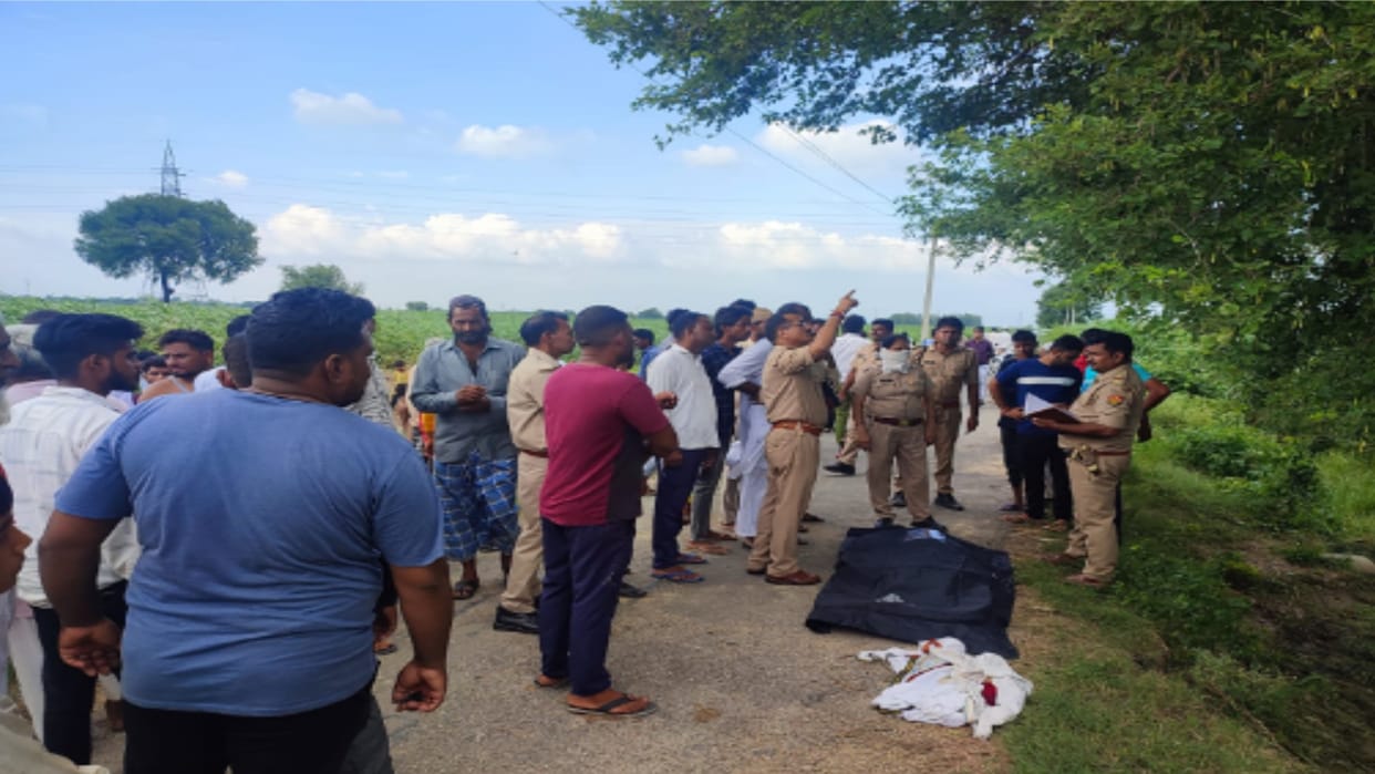 Meerut Woman suicide by hanging by a tree with two kids in kharkhauda