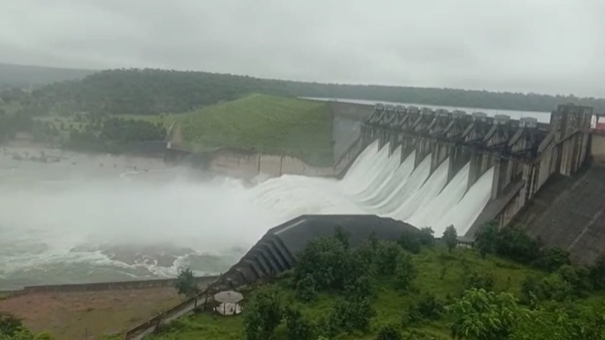 Heavy Rain in Madhya Pradesh: Heavy devastation due to rain, know what is the current status of rivers