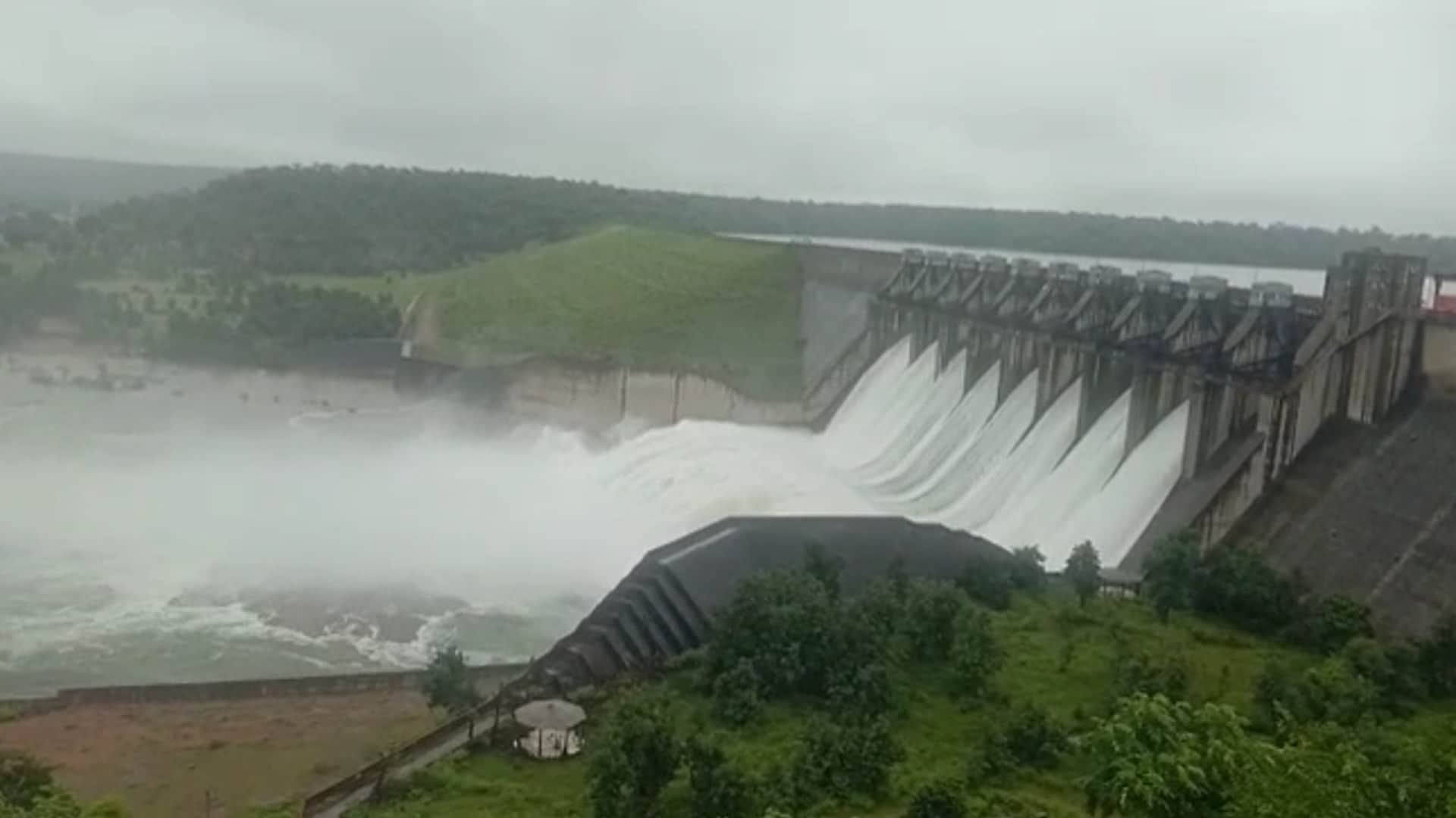 Heavy Rain in Madhya Pradesh: Heavy devastation due to rain, know what is the current status of rivers
