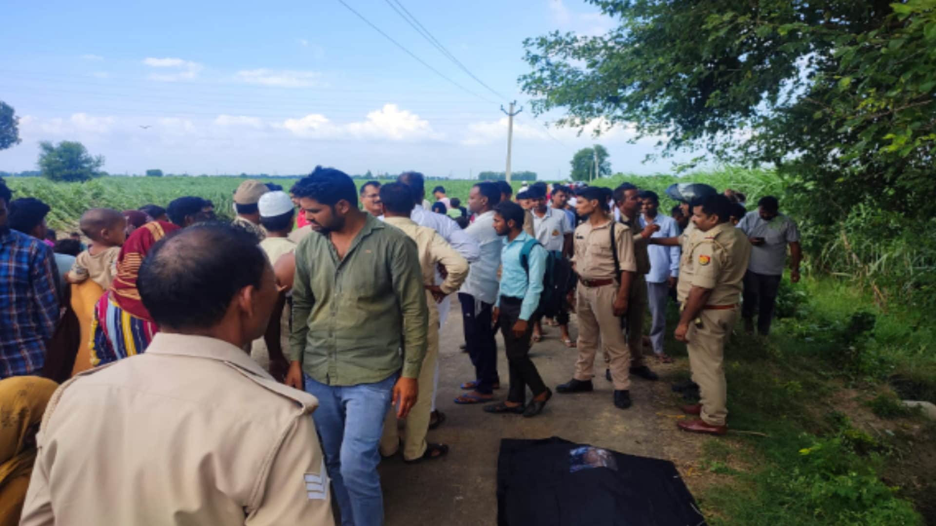 Triple Suicide Case: A Woman suicide by hanging with two two daughters in kharkhauda of Meerut