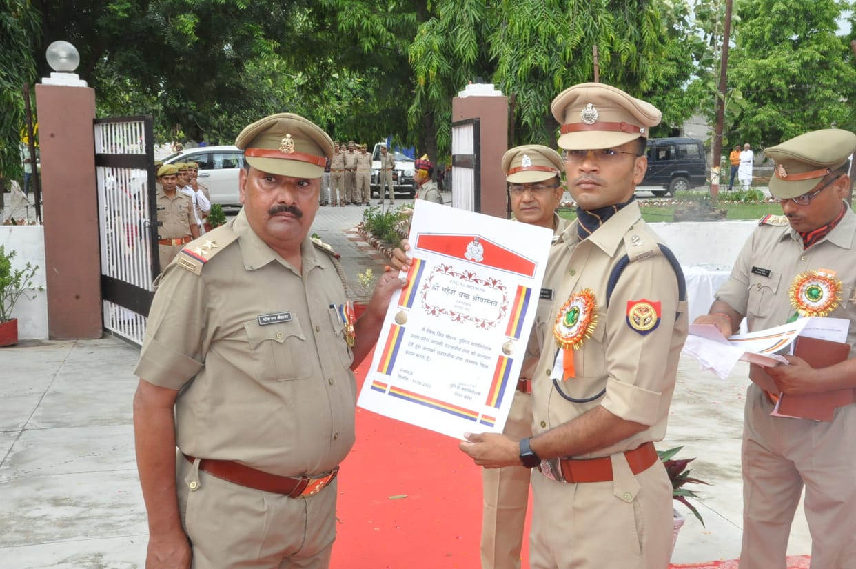 SP got silver medal for excellent work in police service