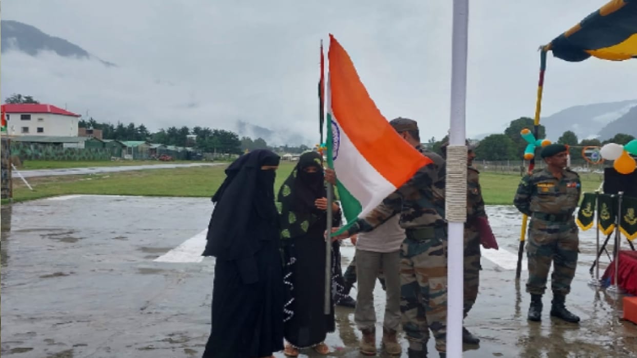 wife of terrorist active for 30 years in Kishtwar hoisted tricolor