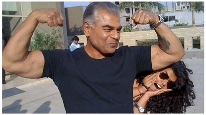 Sharat Saxena: 'हम सिर्फ हीरो के लिए इंट्रोडक्शन सीन करते थे', शरत ने बताई इंडस्ट्री छोड़ने के पीछे की वजह Sharat Saxena reveals the reason behind leaving the industry says he cursed himself to get beaten up by heroes