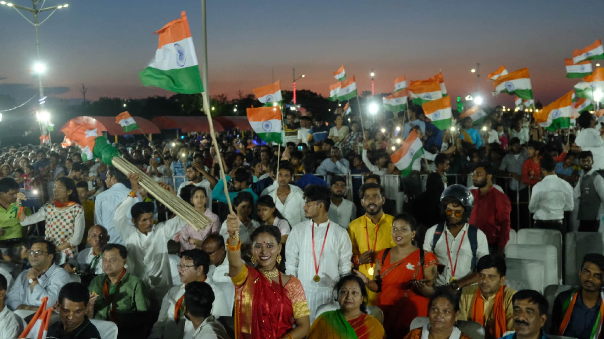 About one lakh people sang national anthem on Ramgarh Tal Gorakhpur