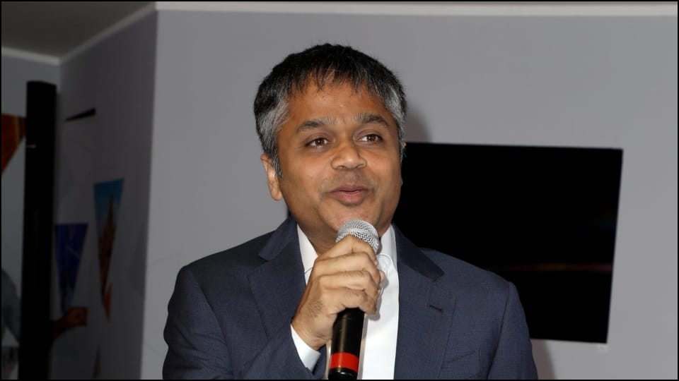 Viacome18 studios rubbishes report of distributors asking for compensation for film laal singh Chaddha