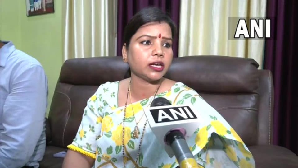 Bihar: JDU minister Leshi Singh slaps defamation notice on party MLA Bima Bharti