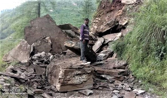pulbahal chopal road block due to  landslide