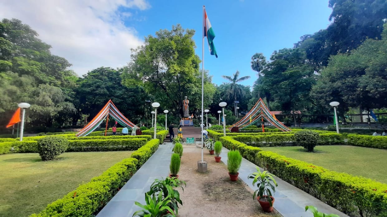 UP government should prepare a new layout plan of Chandrashekhar Azad Park
