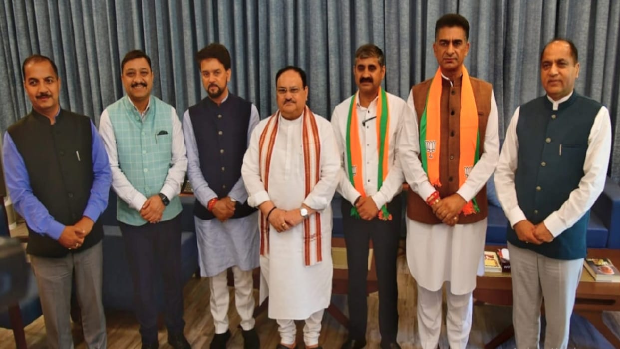 Politics: BJP eyes on Two Congress MLAs, big leaders in himachal