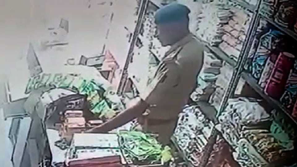 Chandigarh Police SI steals cigarette packet from shop