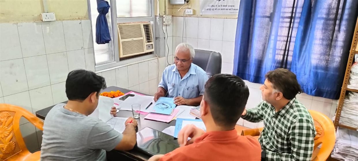 Hathras: AD tests health services at CHC