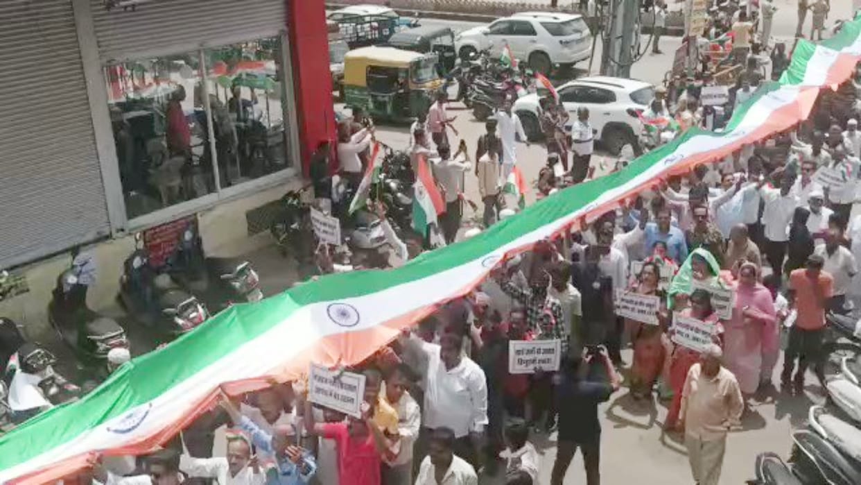 Hindus Muslims join hands to celebrate 75th Independence Day with 256-ft tricolour